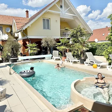 Lelle Udvar 3 Private Jacuzzi Ac Free Parking * 발라톤엘