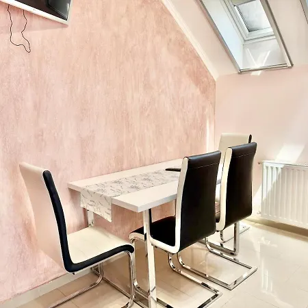 Lelle Udvar 3 Private Jacuzzi Ac Free Parking * 발라톤엘