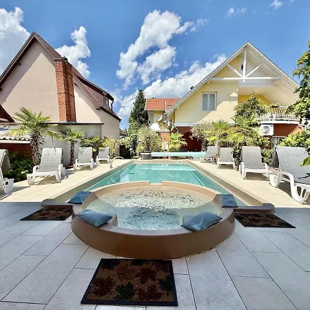 Lelle Udvar 3 Private Jacuzzi Ac Free Parking * 발라톤엘
